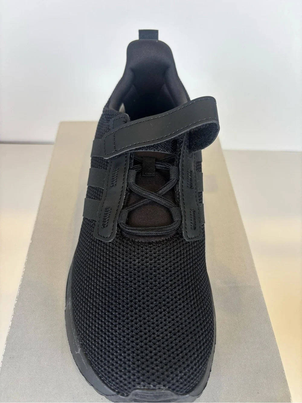 NWT adidas Kids Racer TR21 C Triple Black Sneakers Sz 3